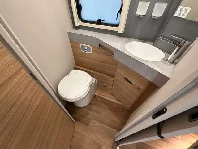 HYMER-ERIBA Future 430 T 